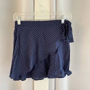 Forever 21 size small, polka dot, tie ruffle skirt